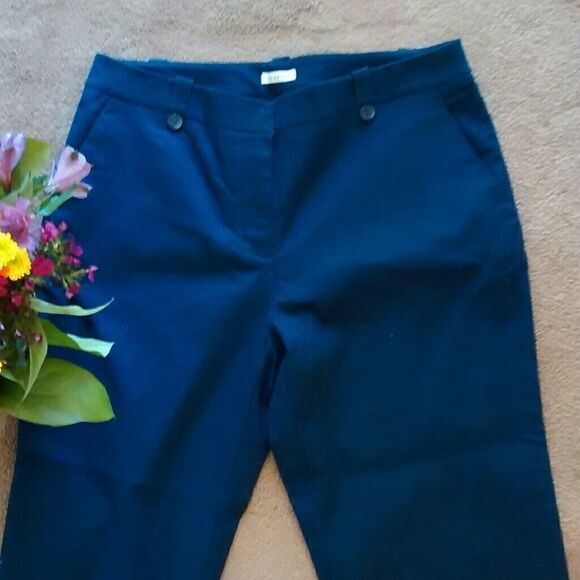 Anne Klein Sport Cropped Pants - Picture 2 of 6